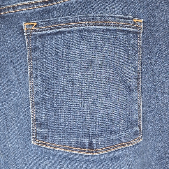 L.L. Bean Petite Women Classic Fit Dark Wash Straight Ankle Denim Jeans Size 10 - Picture 4 of 9